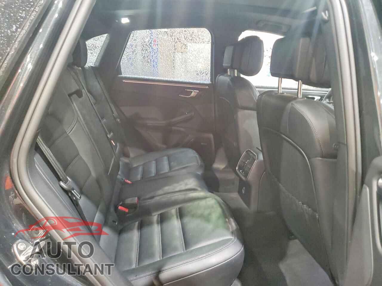PORSCHE MACAN 2024 - WP1AA2A52RLB08640