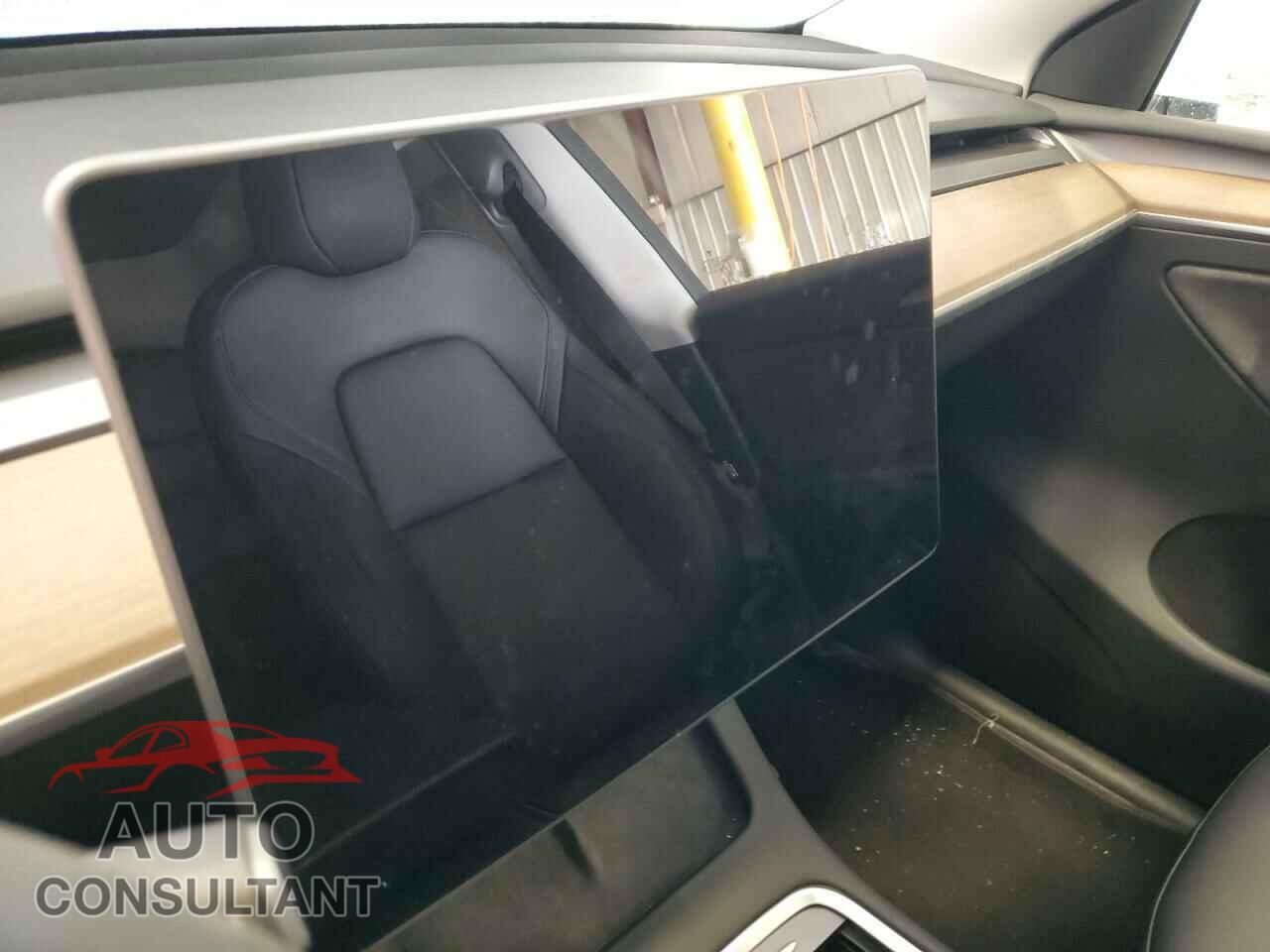 TESLA MODEL Y 2023 - 7SAYGDEE6PF691477