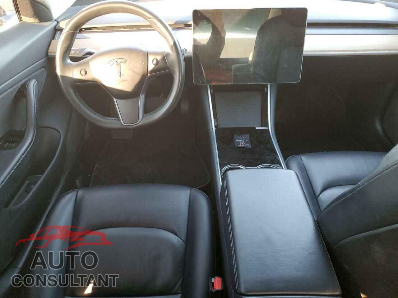 TESLA MODEL 3 2018 - 5YJ3E1EA2JF011820