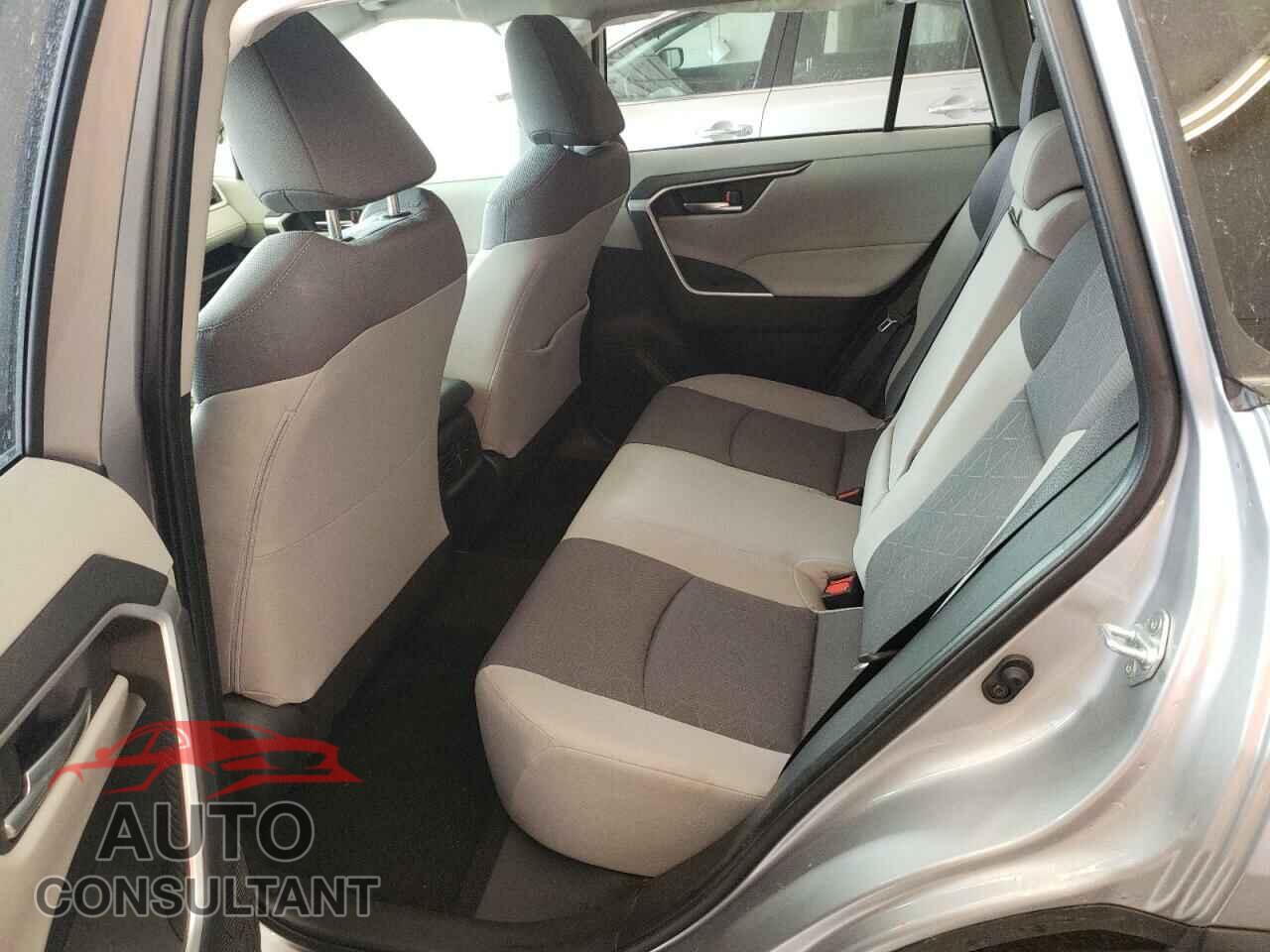 TOYOTA RAV4 2020 - JTMP1RFV8LD048409