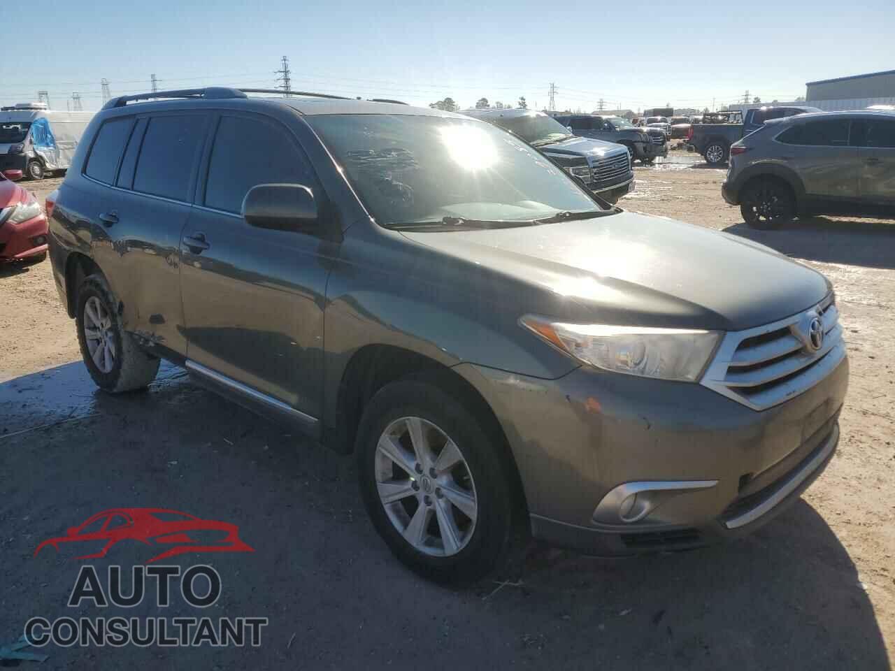 TOYOTA HIGHLANDER 2012 - 5TDBK3EH4CS124373