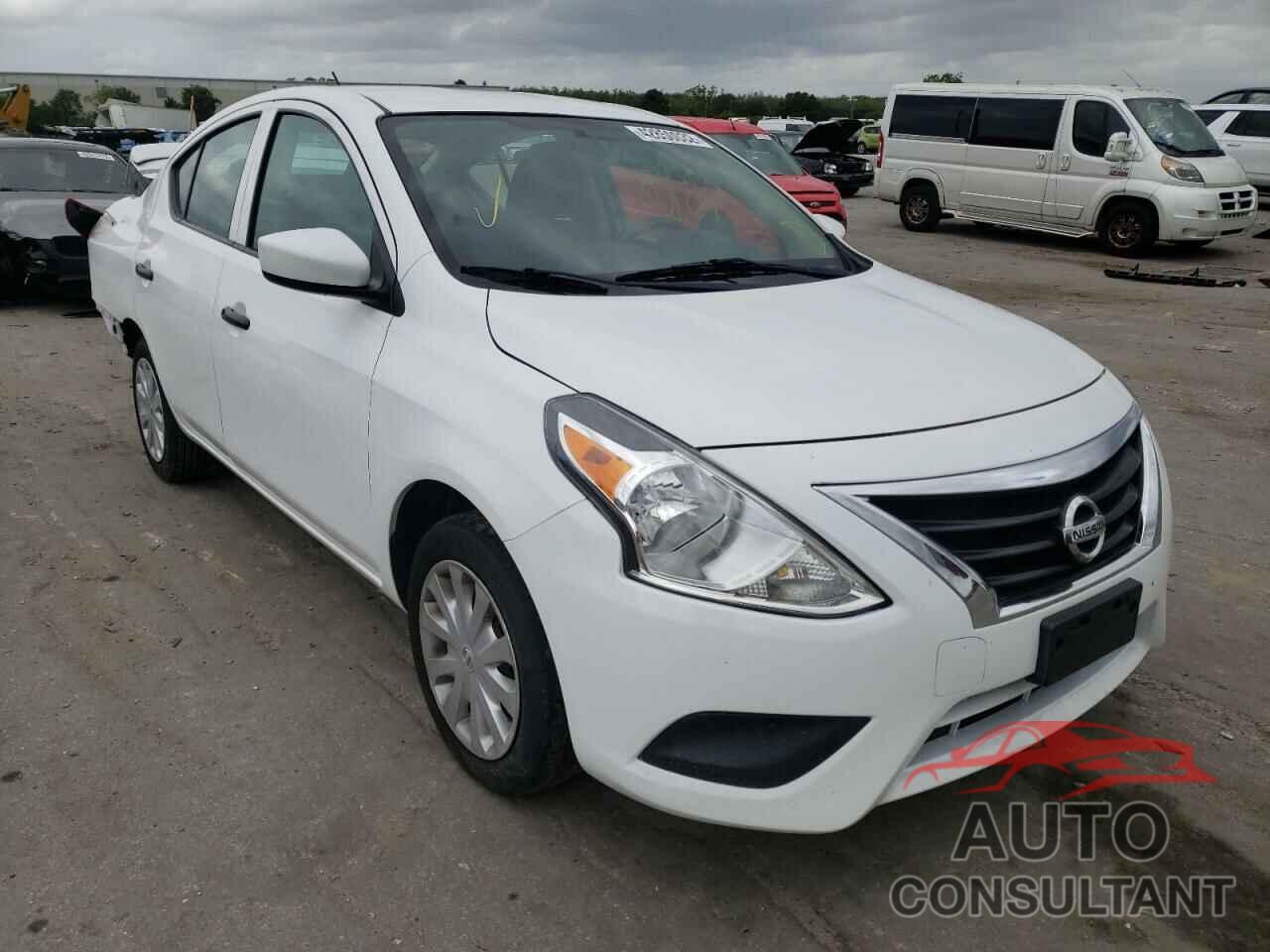 NISSAN VERSA 2018 - 3N1CN7AP1JL885514
