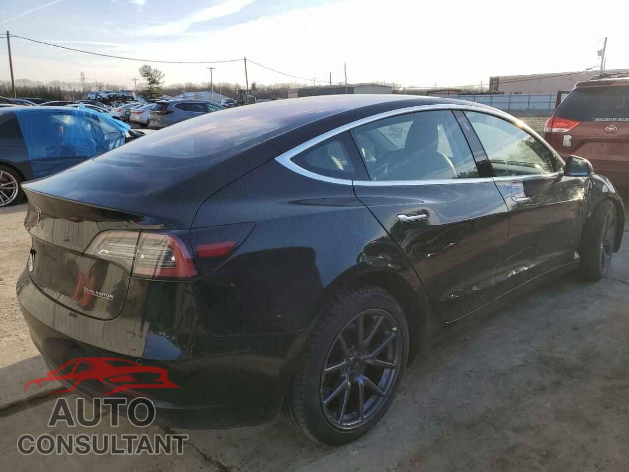 TESLA MODEL 3 2018 - 5YJ3E1EB3JF072005