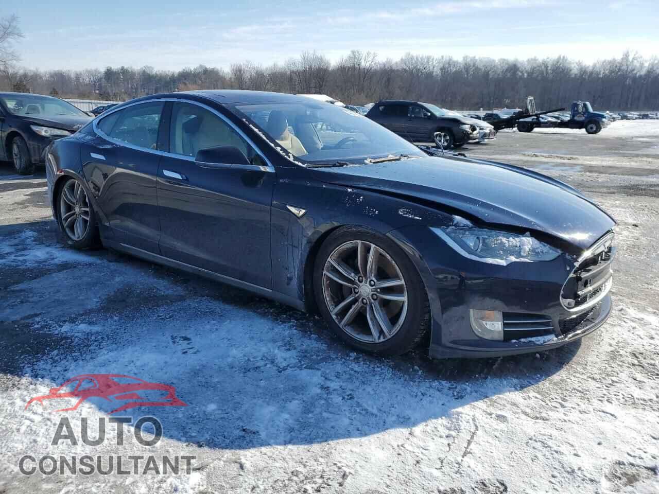 TESLA MODEL S 2013 - 5YJSA1CN5DFP10005
