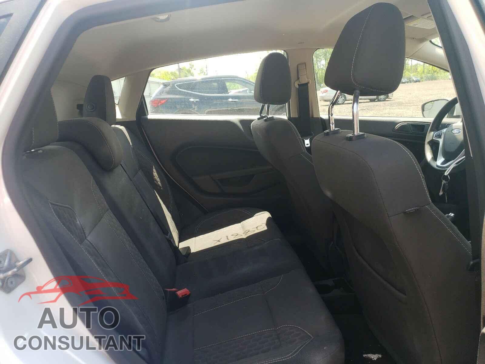 FORD FIESTA 2019 - 3FADP4EJ2KM136979