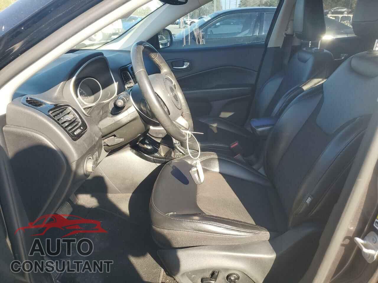 JEEP COMPASS 2020 - 3C4NJDBB9LT120427
