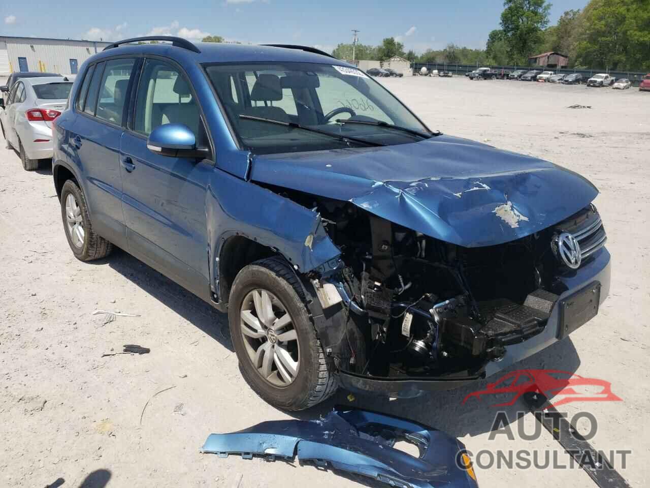 VOLKSWAGEN TIGUAN 2017 - WVGBV7AX7HK024354