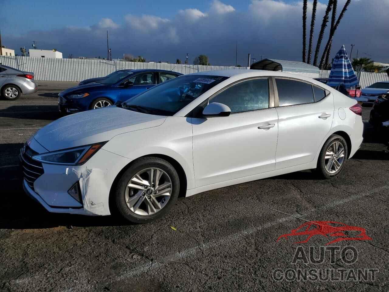 HYUNDAI ELANTRA 2019 - 5NPD84LF0KH423877