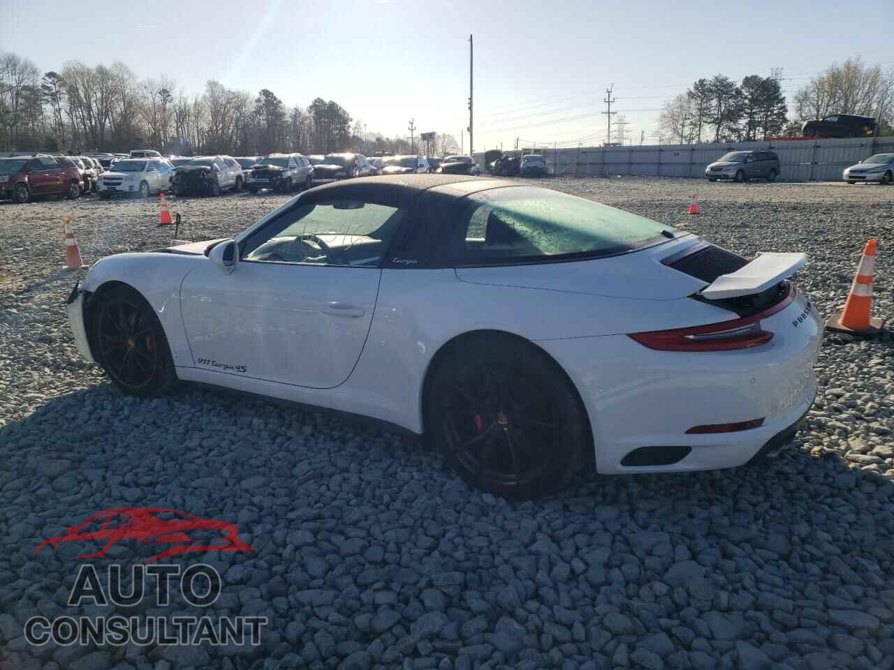 PORSCHE 911 2018 - WP0BB2A92JS134493