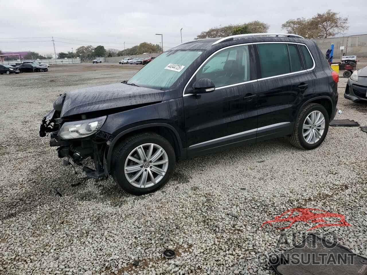 VOLKSWAGEN TIGUAN 2016 - WVGAV7AXXGW533101