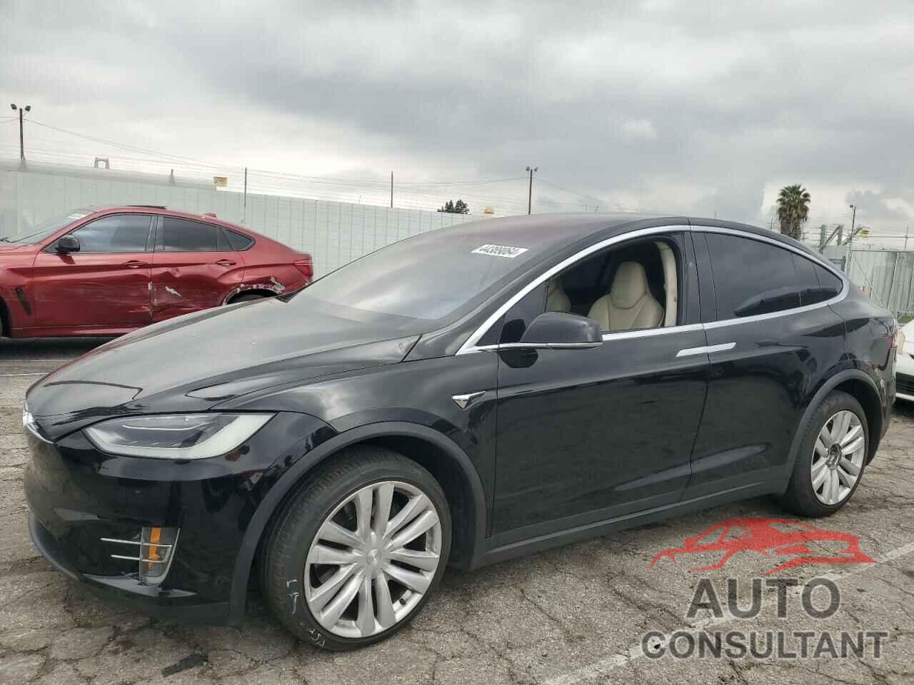 TESLA MODEL X 2017 - 5YJXCBE22HF074500