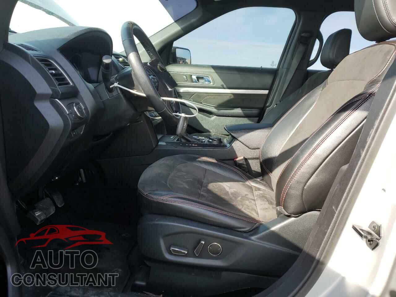 FORD EXPLORER 2018 - 1FM5K8D86JGB78921