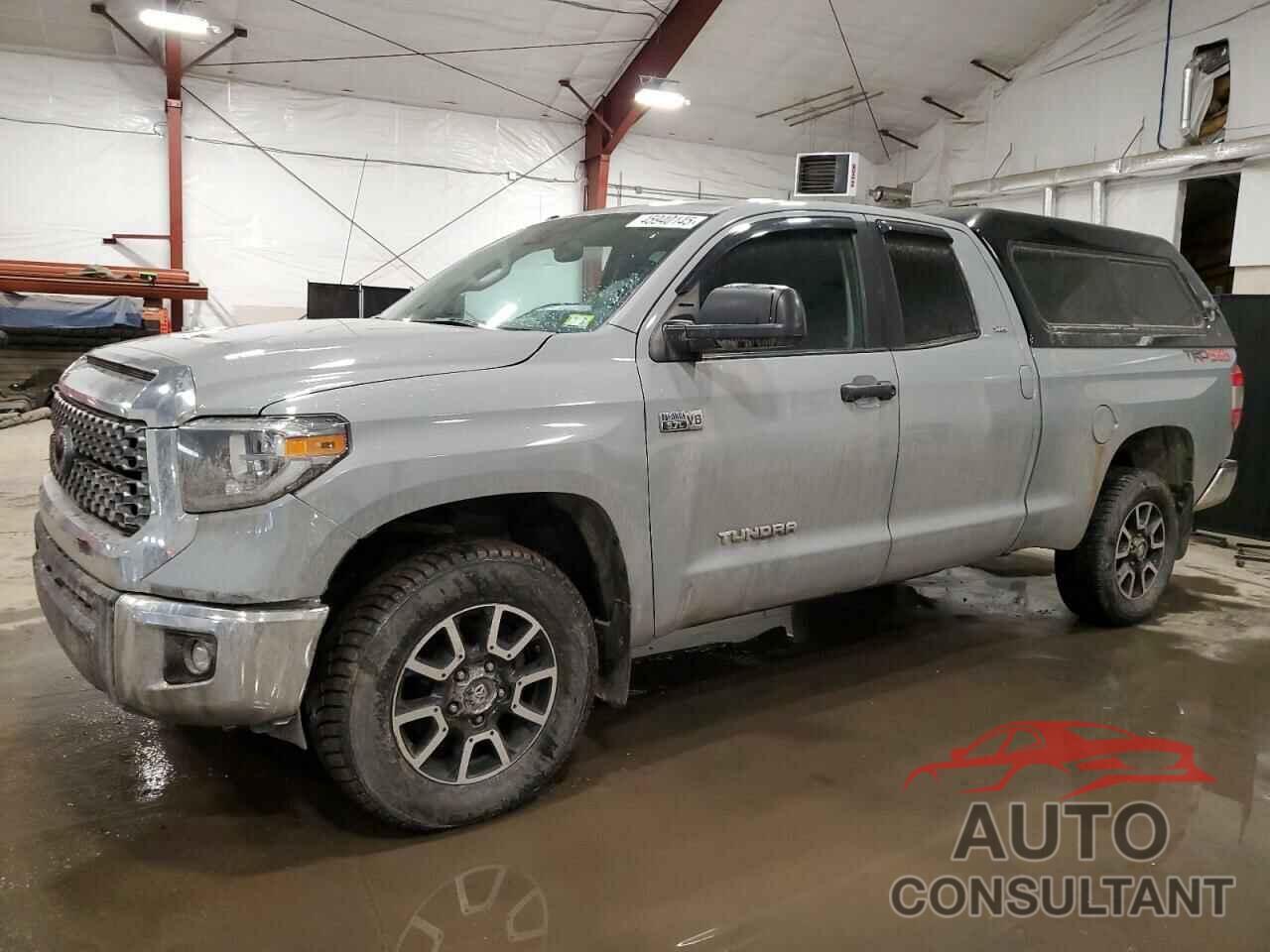 TOYOTA TUNDRA 2018 - 5TFUY5F16JX741012