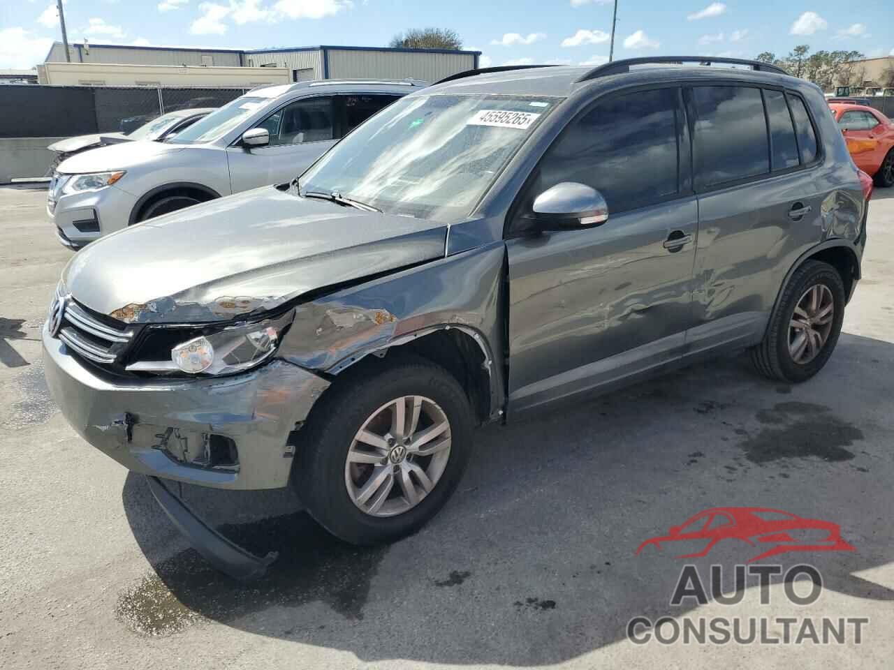 VOLKSWAGEN TIGUAN 2015 - WVGAV7AX0FW611433