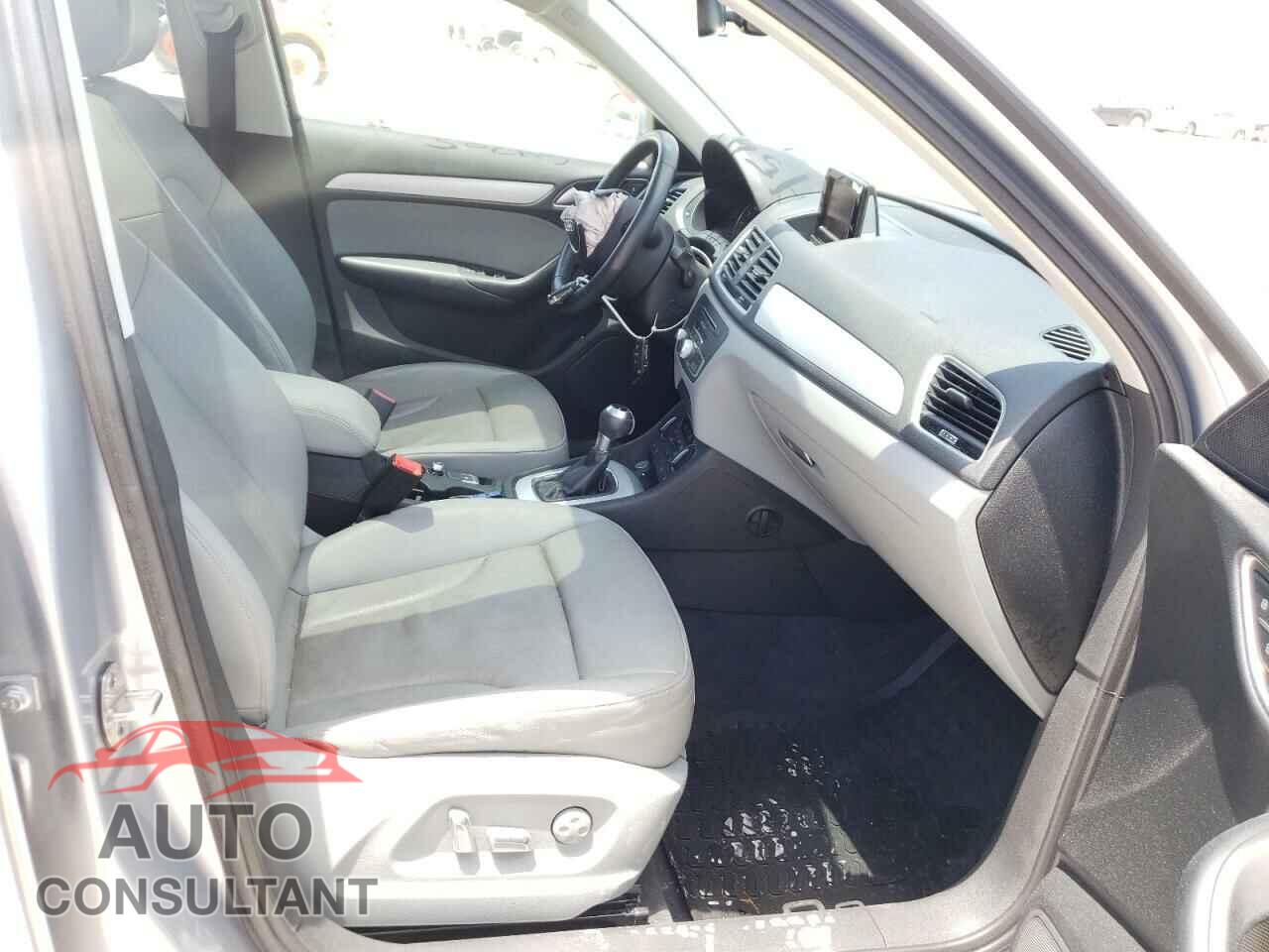 AUDI Q3 2017 - WA1BCCFS6HR012570