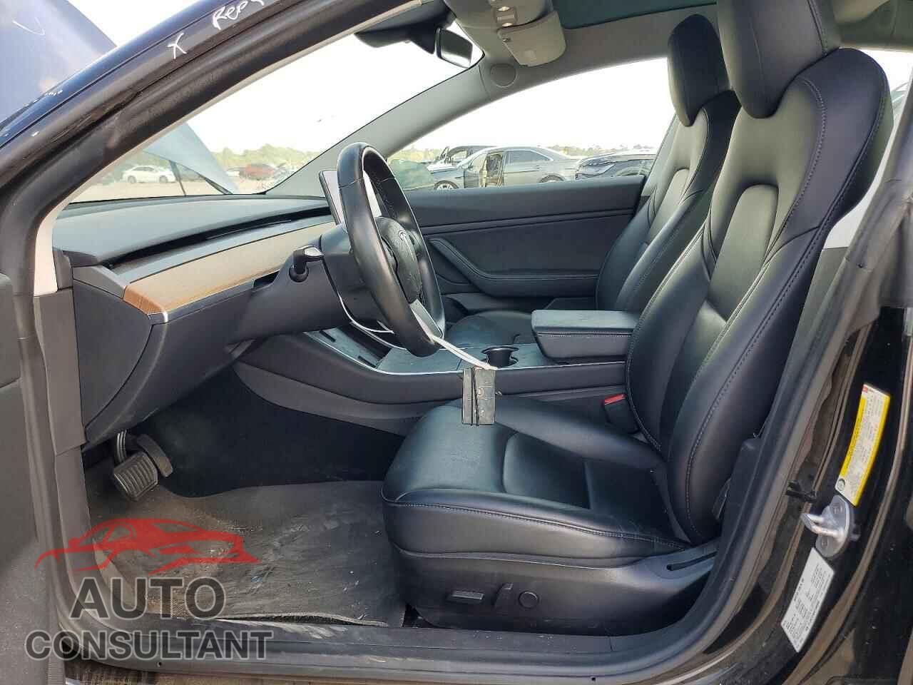 TESLA MODEL 3 2019 - 5YJ3E1EA8KF306695
