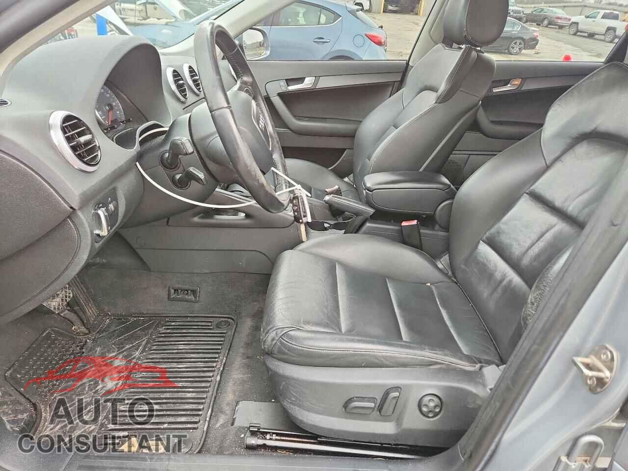 AUDI A3 2011 - WAUBFAFM9BA006302