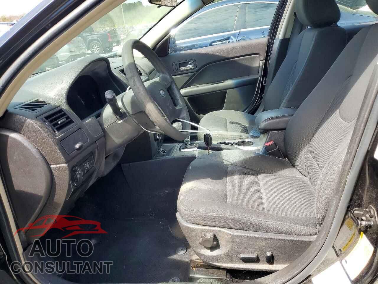 FORD FUSION 2011 - 3FAHP0HA3BR242527