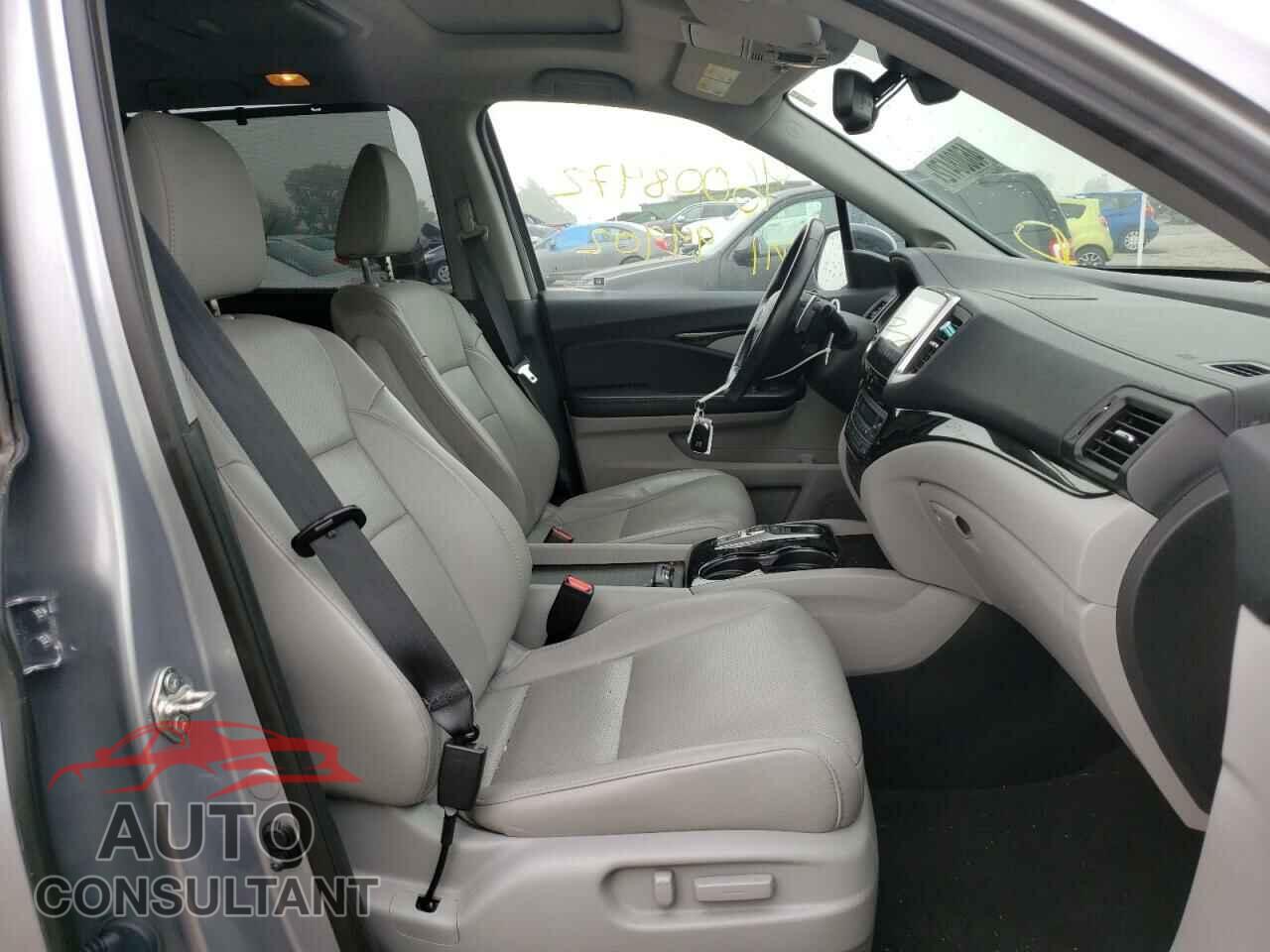 HONDA PILOT 2017 - 5FNYF6H03HB039770
