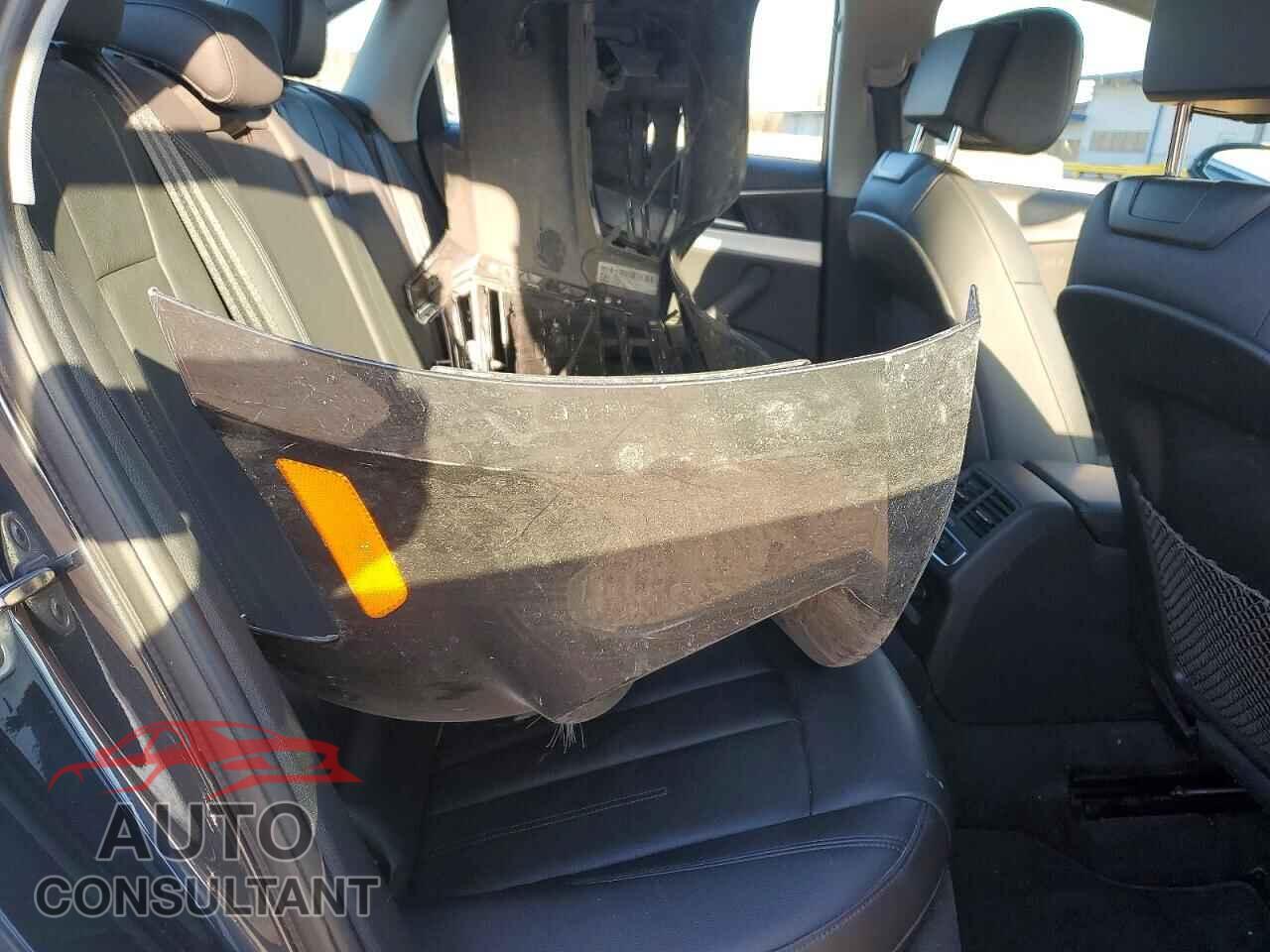 AUDI A4 2017 - WAUPNAF45HN058777