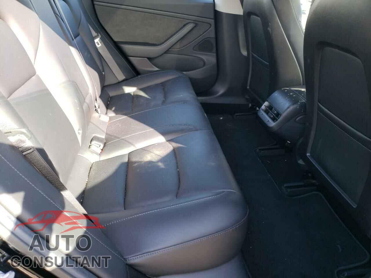 TESLA MODEL 3 2018 - 5YJ3E1EA7JF060320