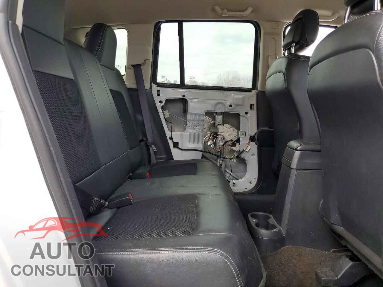 JEEP COMPASS 2017 - 1C4NJCEA9HD118901