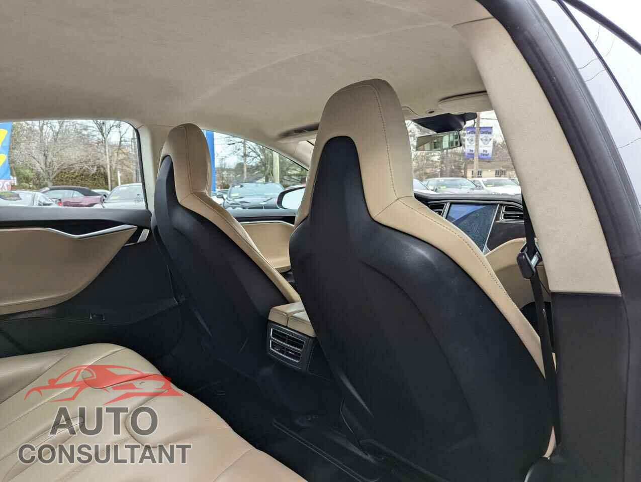 TESLA MODEL S 2015 - 5YJSA1E29FF109668