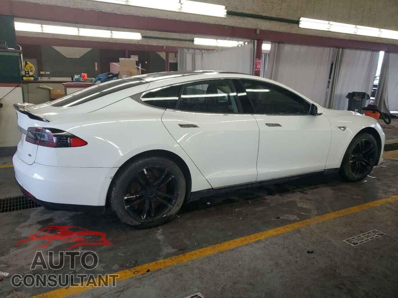 TESLA MODEL S 2013 - 5YJSA1CG1DFP20404