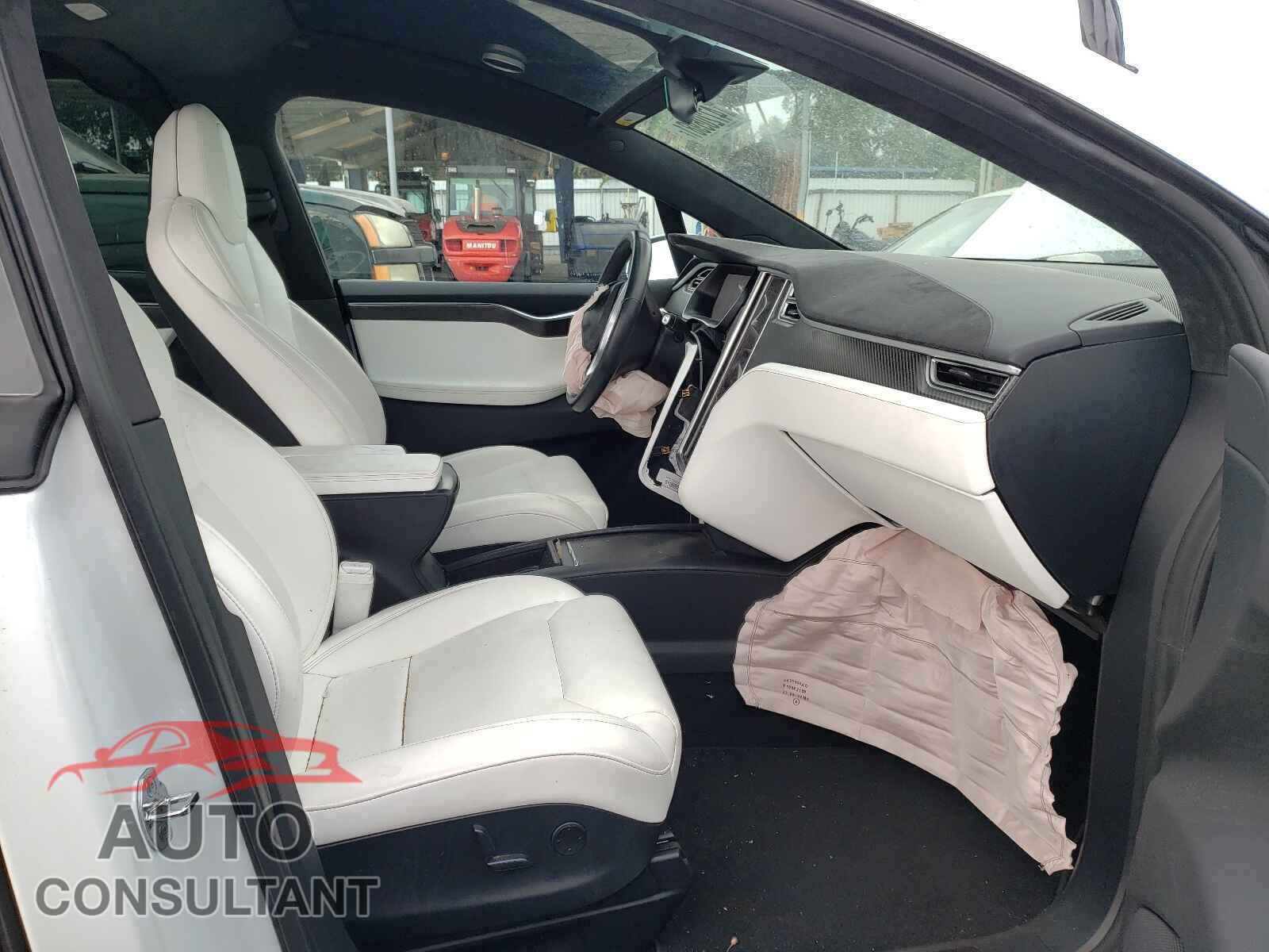 TESLA MODEL X 2017 - 5YJXCBE2XHF053586