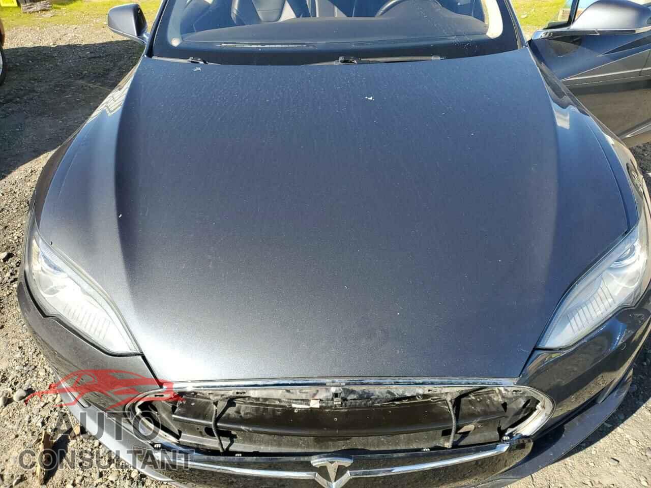 TESLA MODEL S 2015 - 5YJSA1E46FF116319