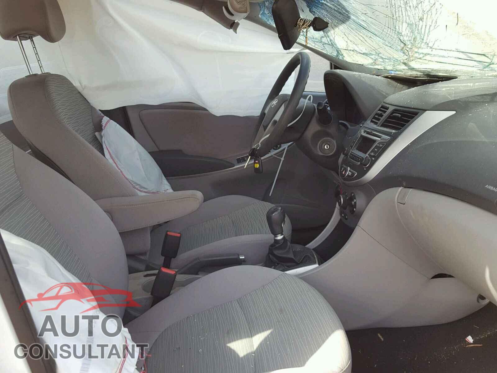 HYUNDAI ACCENT 2016 - KMHCT4AE5GU117366