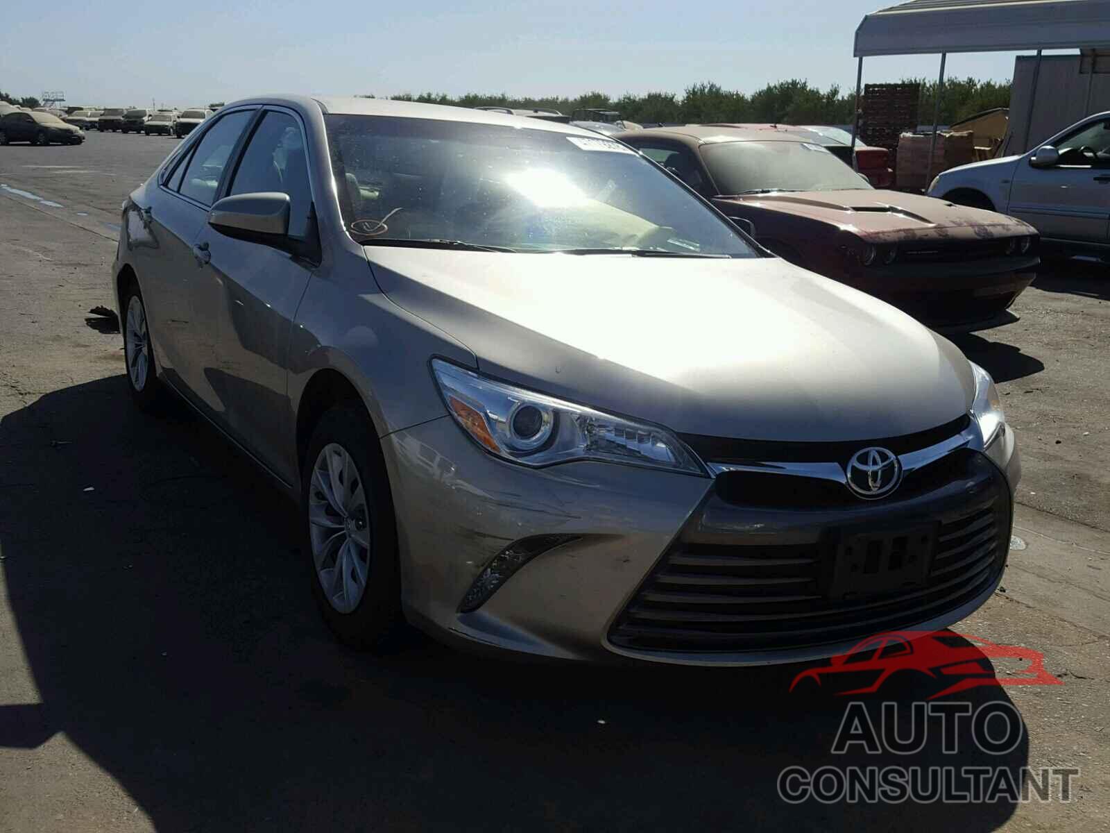 TOYOTA CAMRY 2016 - 4T4BF1FK1GR581647