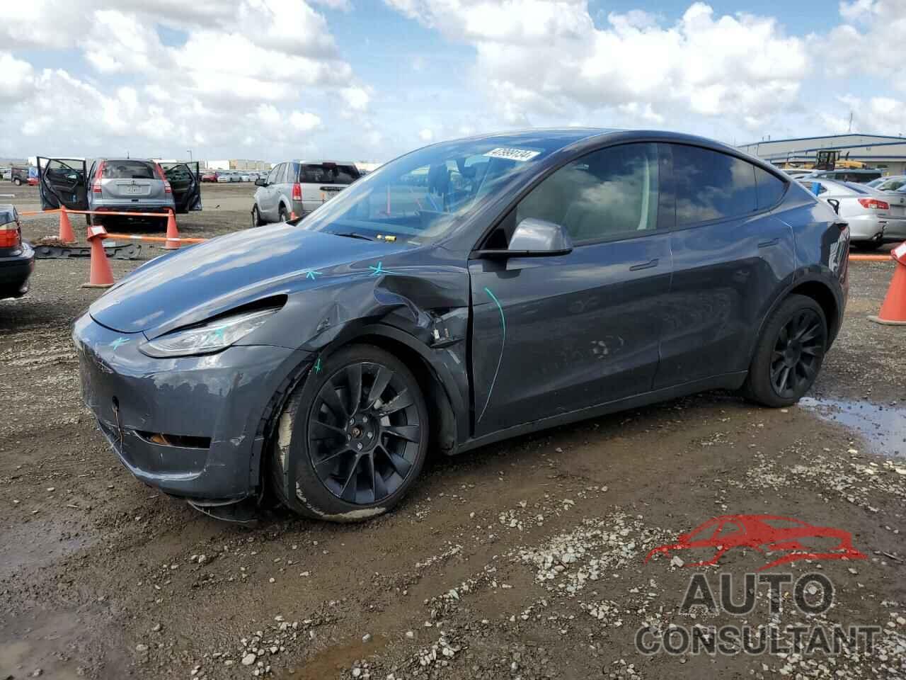 TESLA MODEL Y 2023 - 7SAYGDEE8PA045497