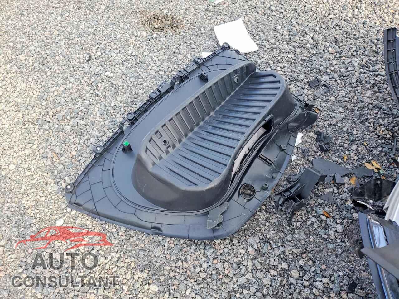 TESLA MODEL 3 2025 - 5YJ3E1EA0SF006343