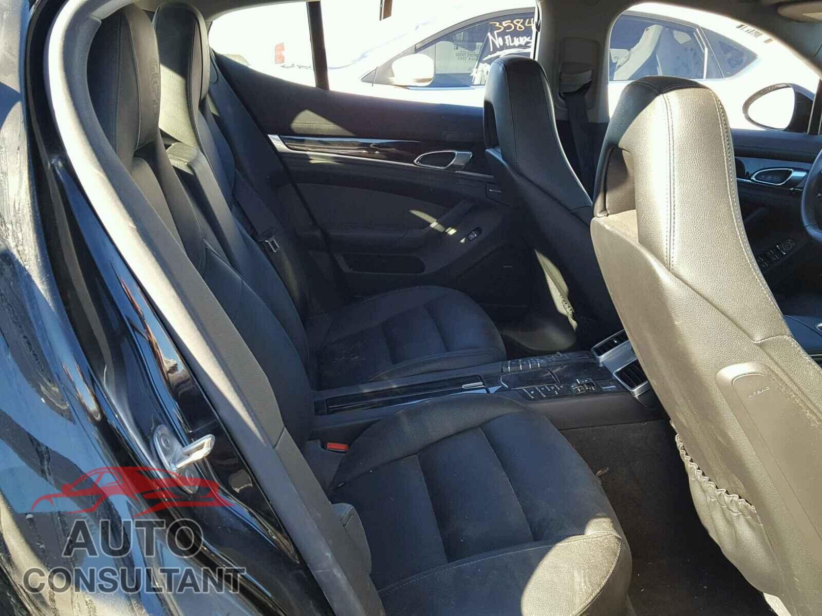 PORSCHE PANAMERA 2016 - WP0AA2A78GL007120