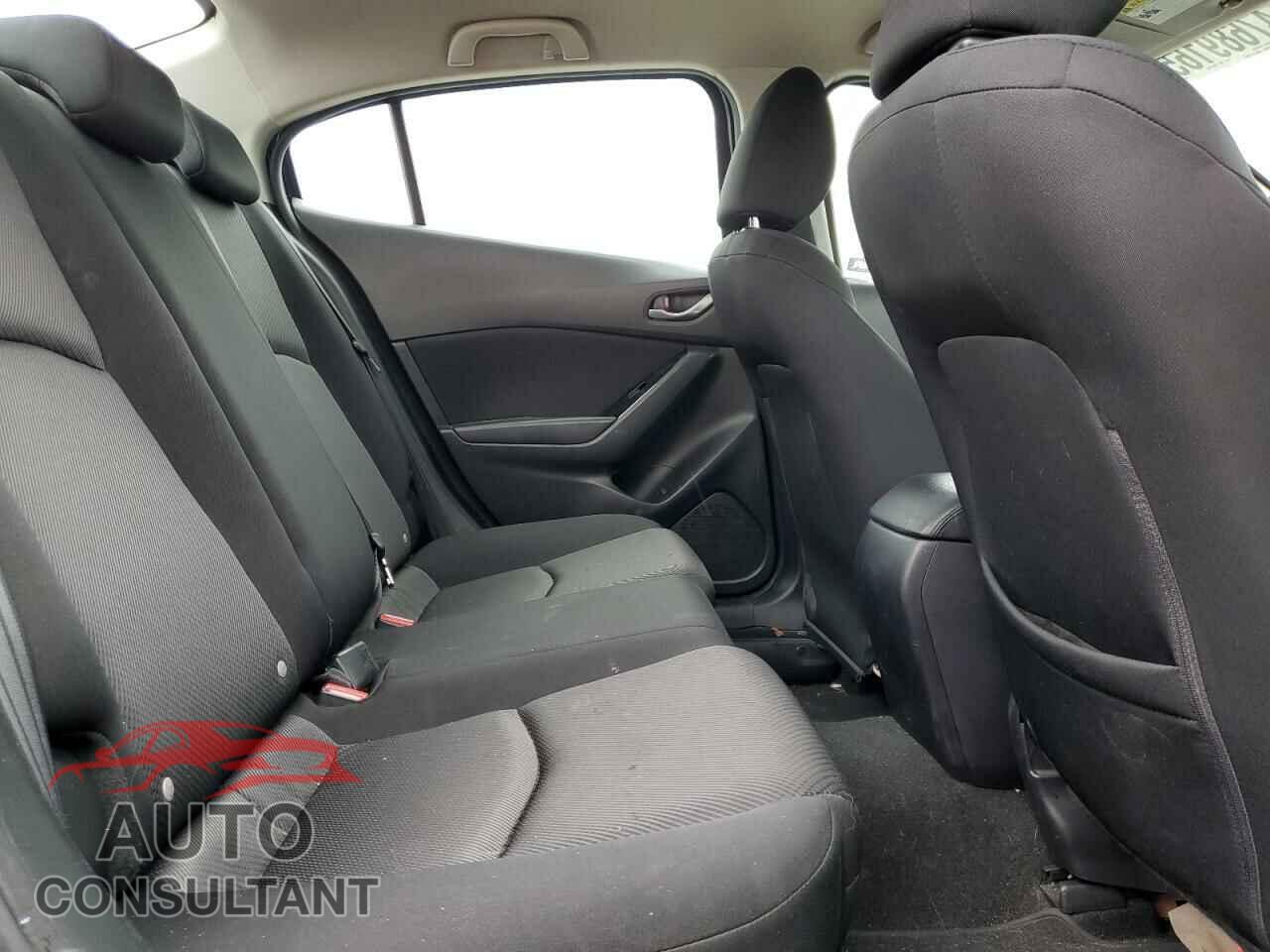 MAZDA 3 2017 - 3MZBN1U78HM104040