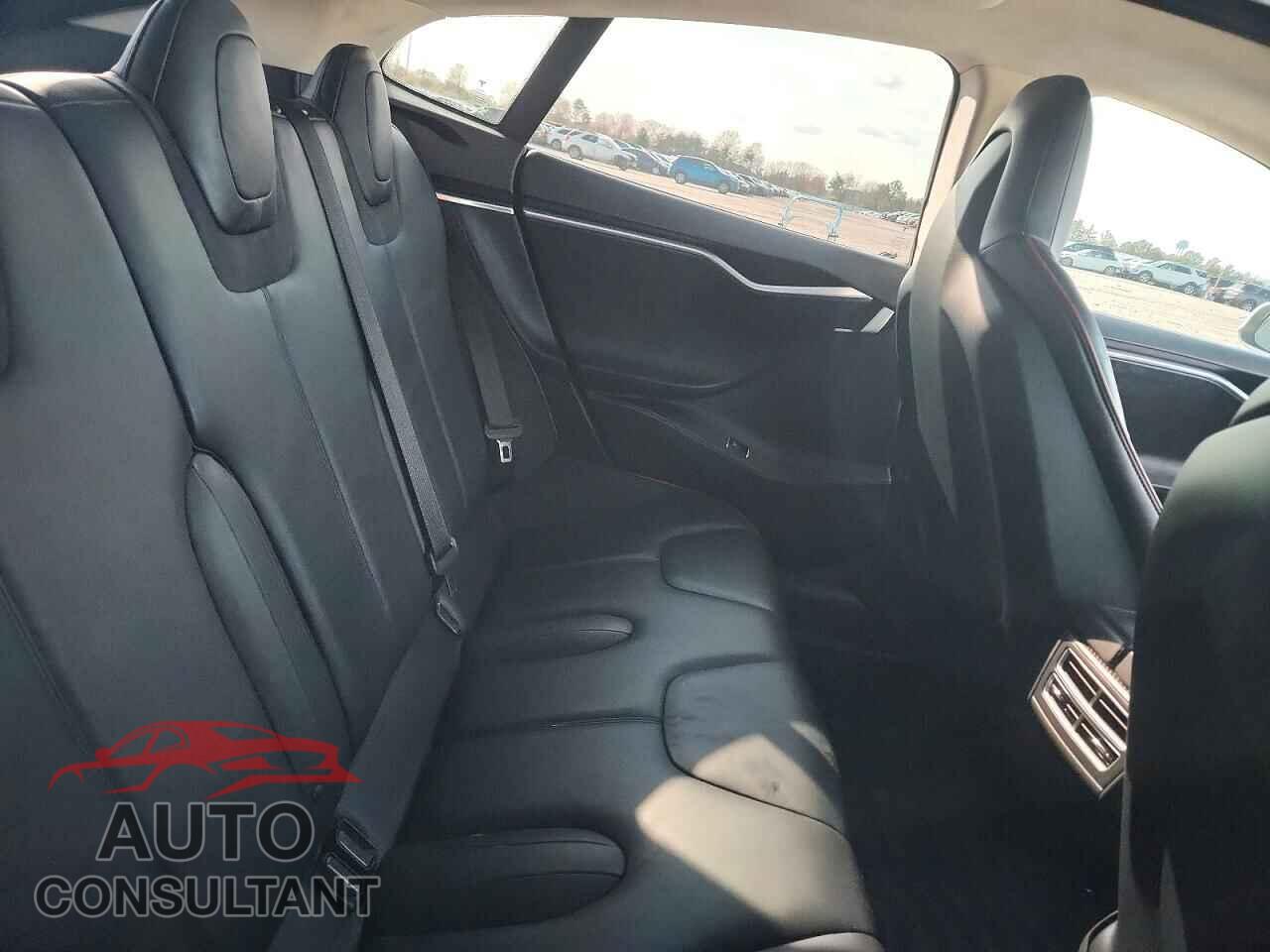 TESLA MODEL S 2014 - 5YJSA1H15EFP40113