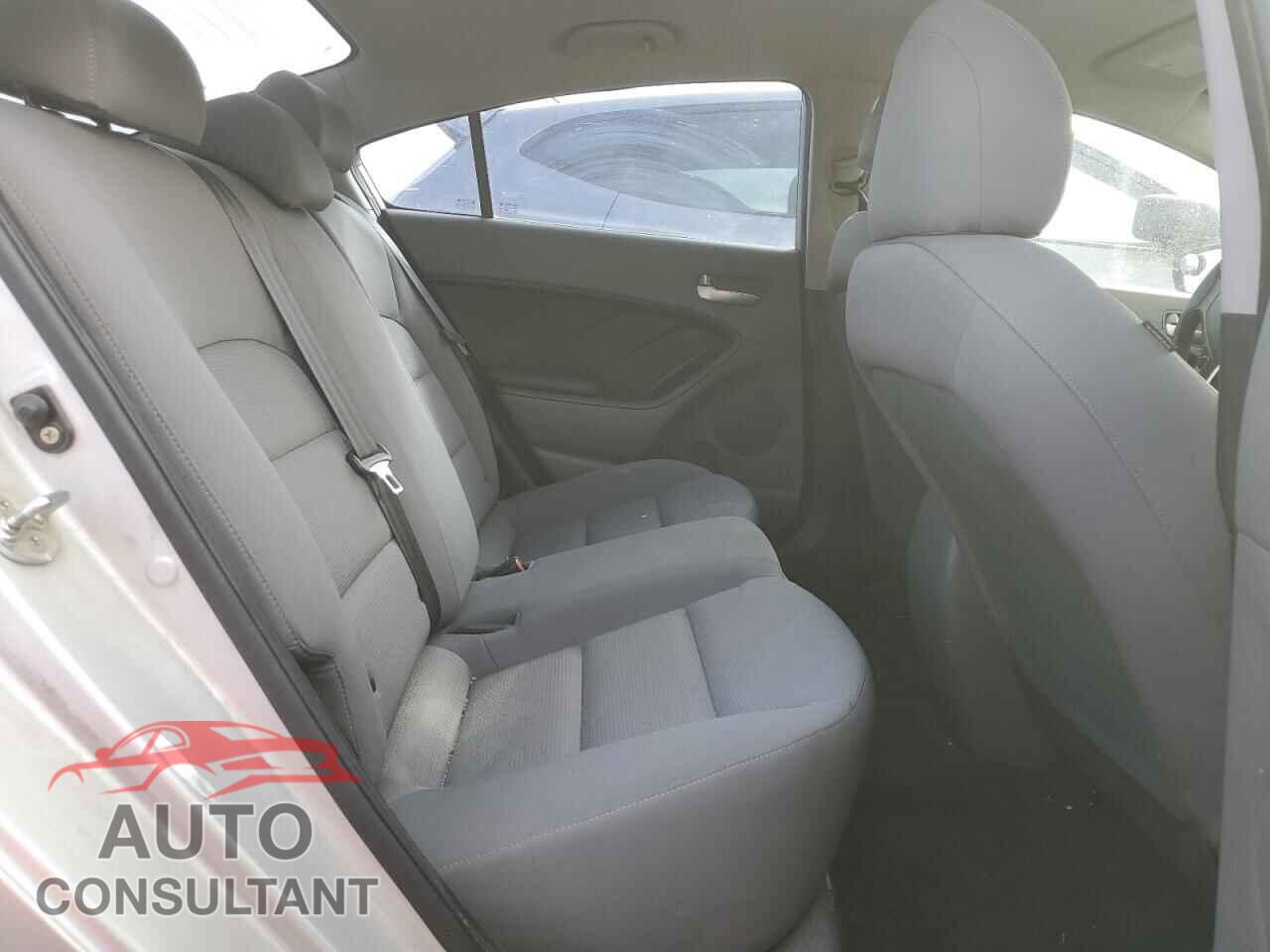 KIA FORTE 2017 - 3KPFK4A78HE098723