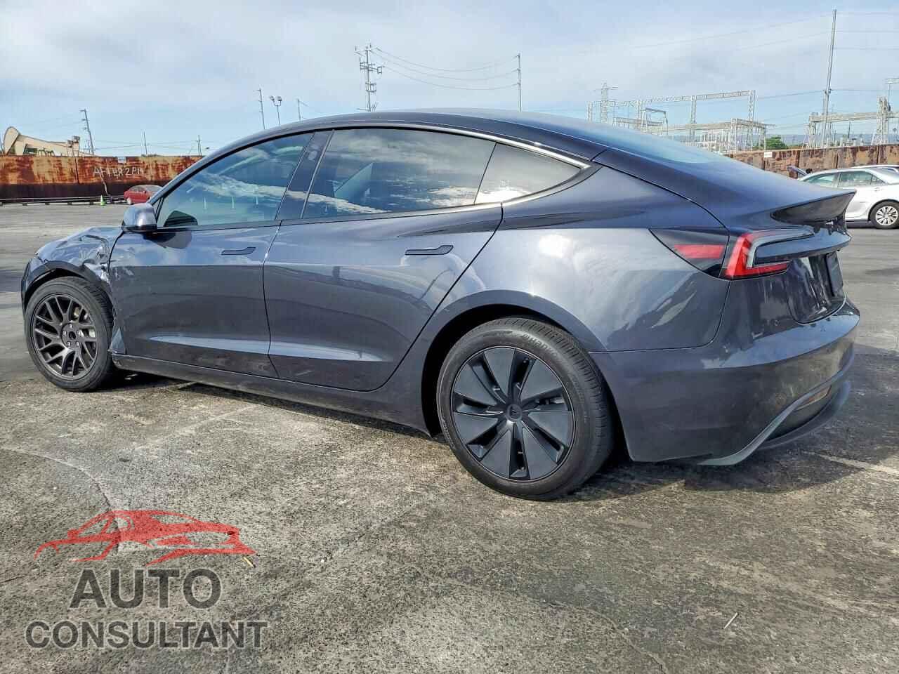 TESLA MODEL 3 2025 - 5YJ3E1EA5SF030864
