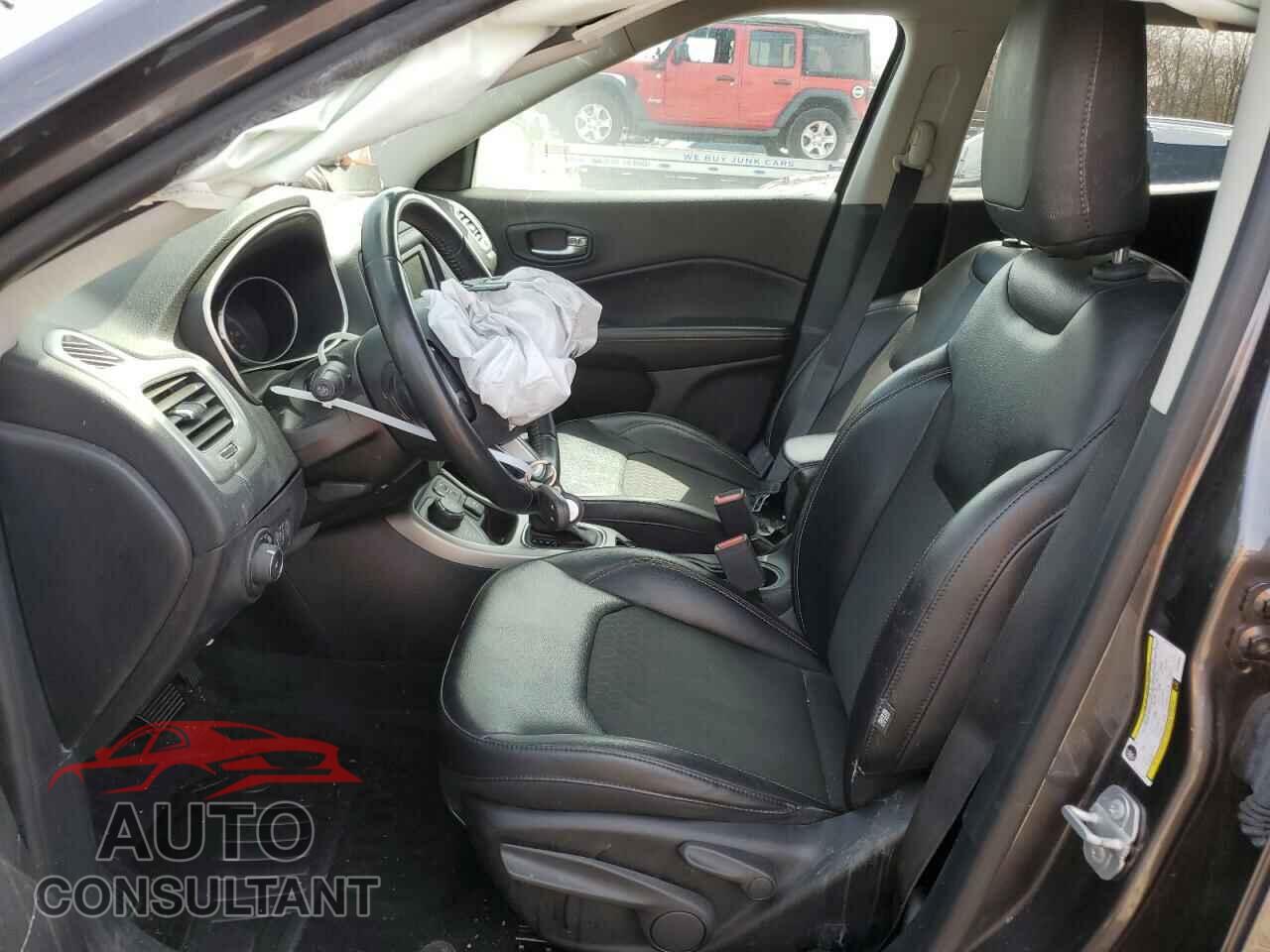 JEEP COMPASS 2018 - 3C4NJDBB8JT230687