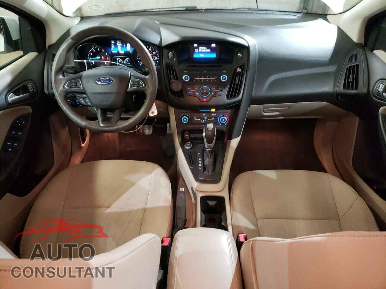 FORD FOCUS 2015 - 1FADP3F24FL378648