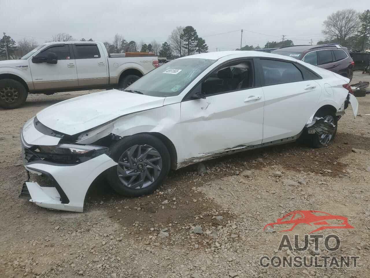 HYUNDAI ELANTRA 2024 - KMHLM4DG8RU850105