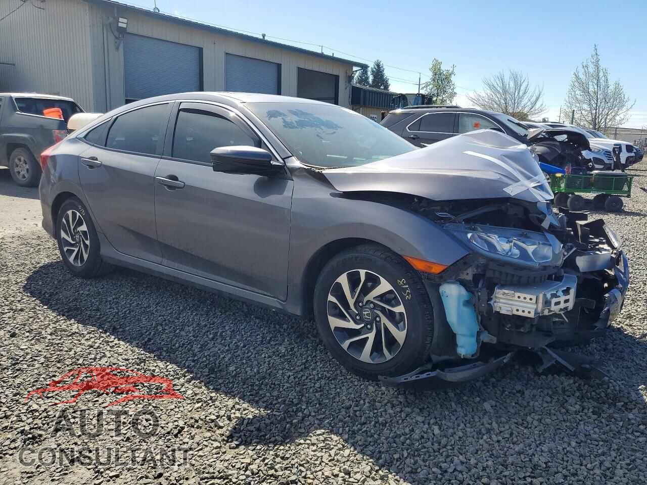 HONDA CIVIC 2018 - 2HGFC2F72JH522841