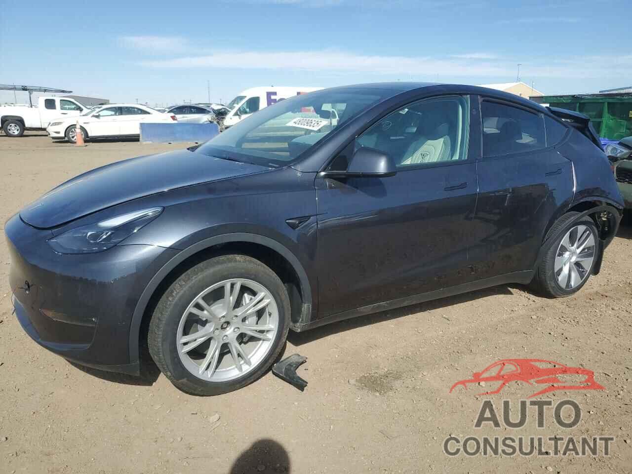 TESLA MODEL Y 2024 - 7SAYGDEE6RA256328