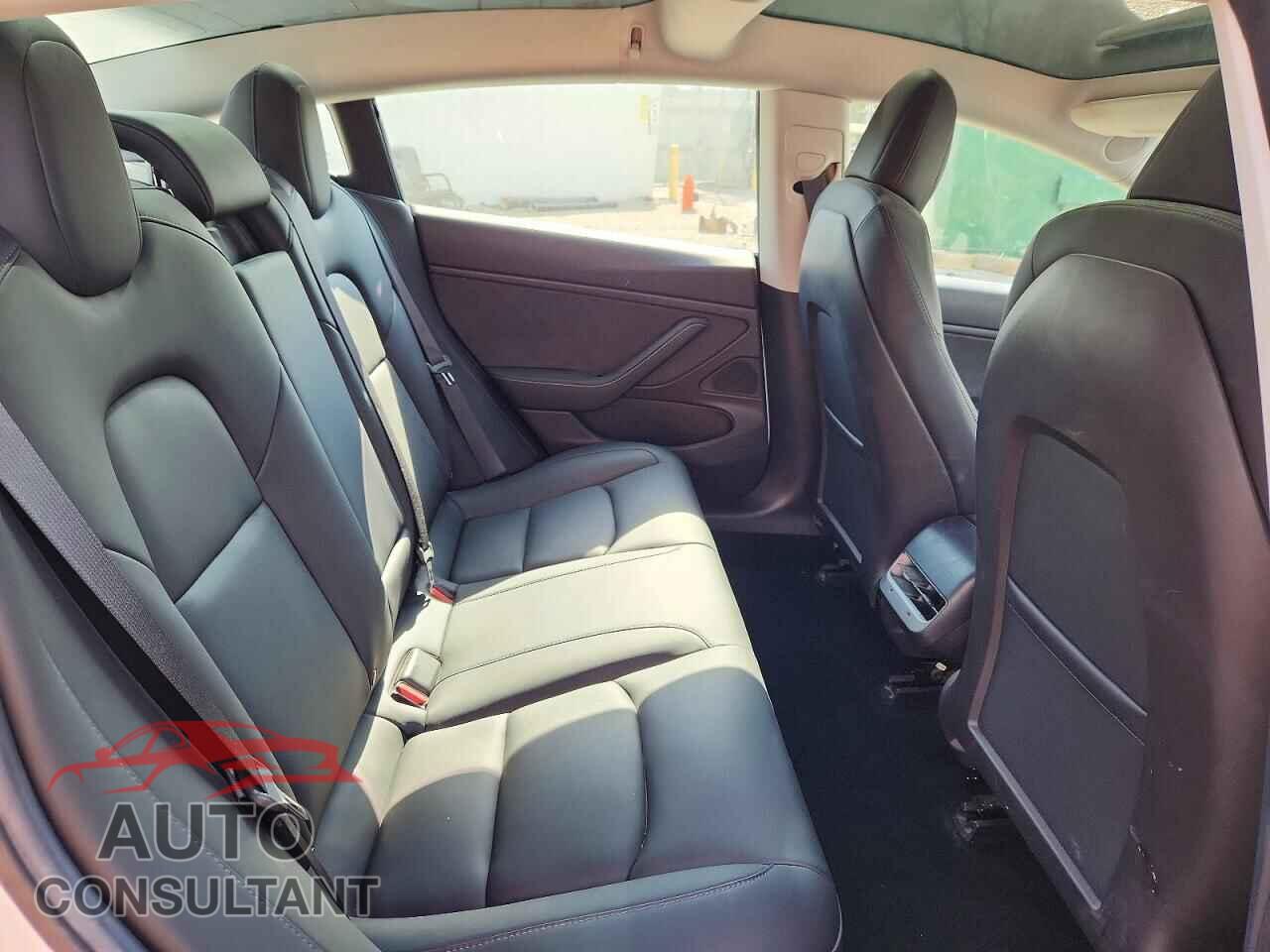 TESLA MODEL 3 2019 - 5YJ3E1EB6KF388435
