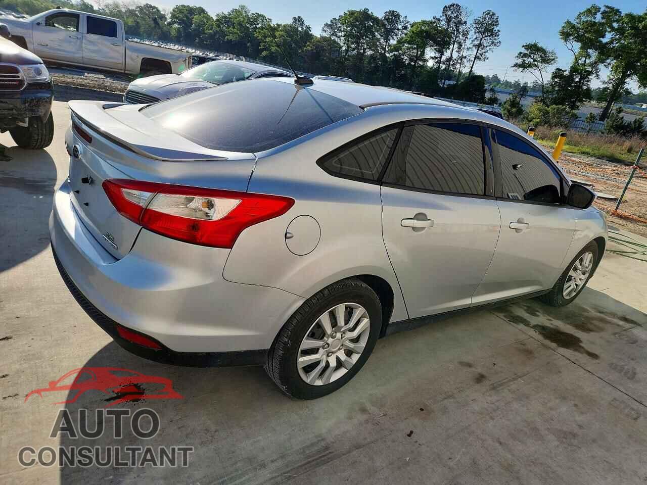 FORD FOCUS 2012 - 1FAHP3F22CL437306