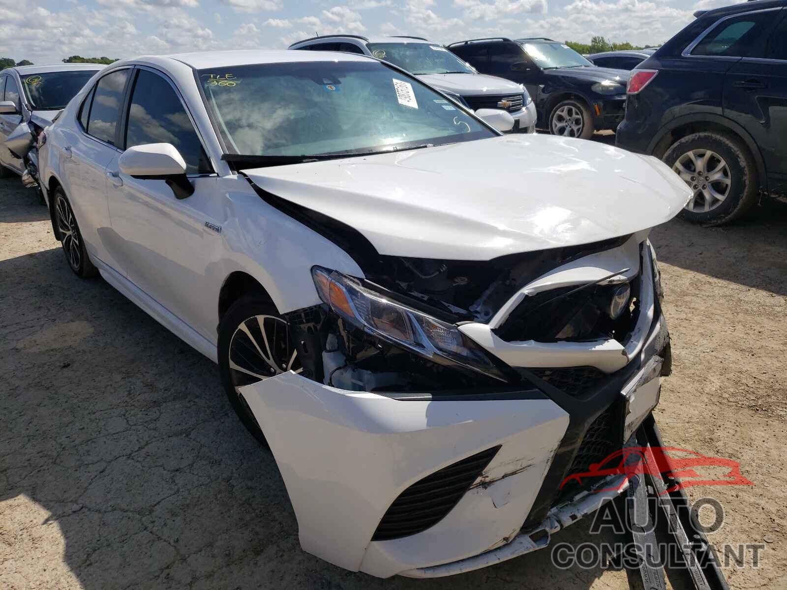 TOYOTA CAMRY 2018 - 4T1B21HK2JU510533