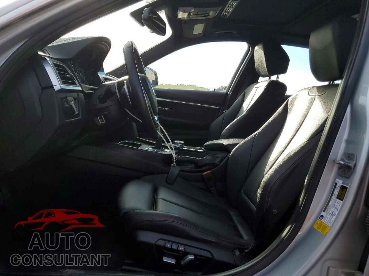 BMW 330 I 2018 - WBA8B9C59JEE82013