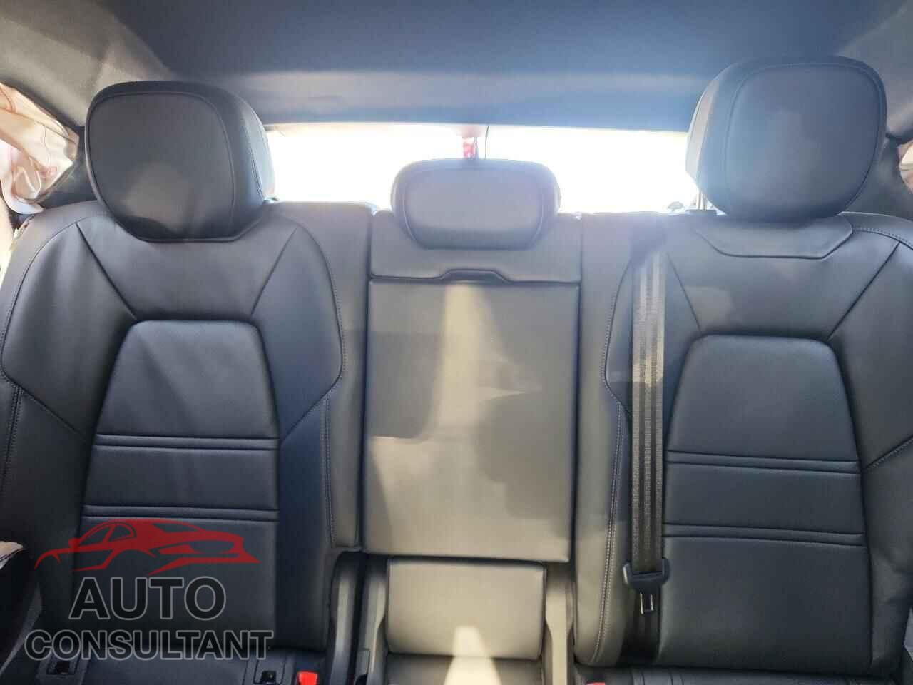 PORSCHE CAYENNE 2024 - WP1BA2AY6RDA54574