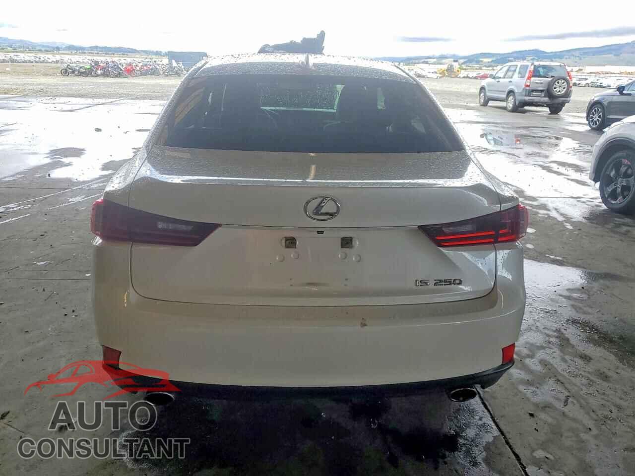 LEXUS IS 2014 - JTHBF1D26E5042867